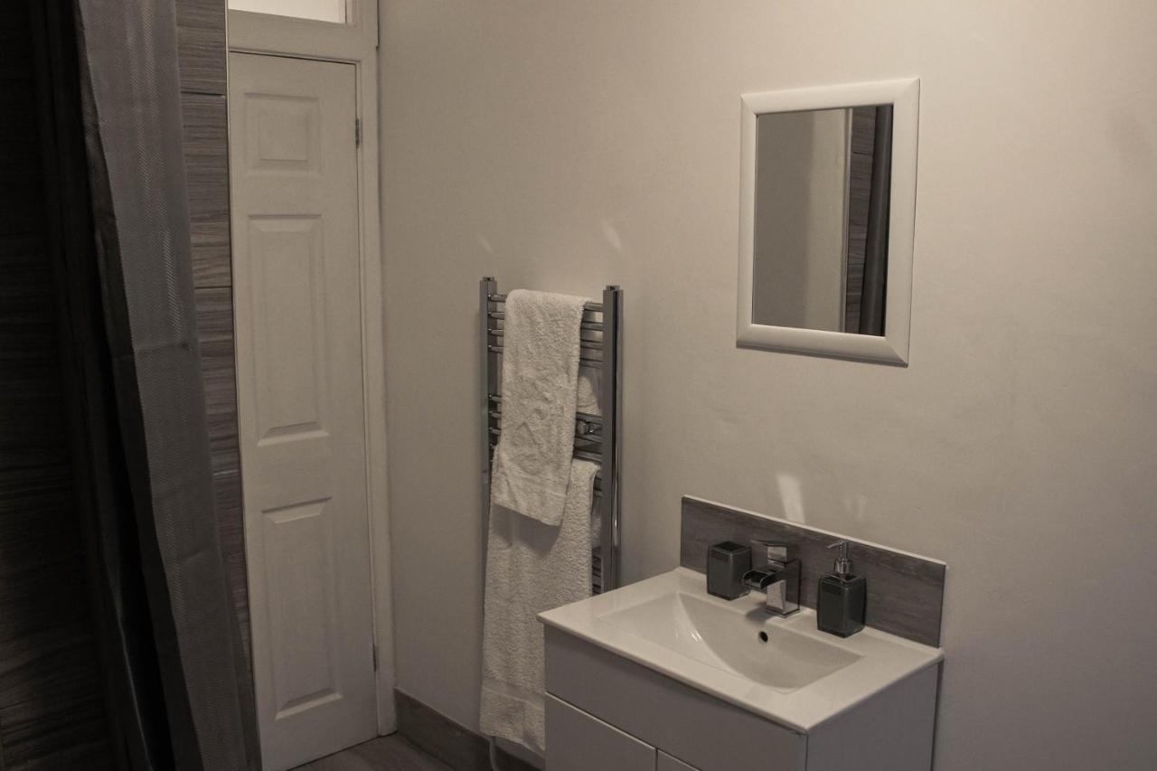 סוואנסי Business Friendly 3Br Home - King Size Beds & Centrally Located מראה חיצוני תמונה
