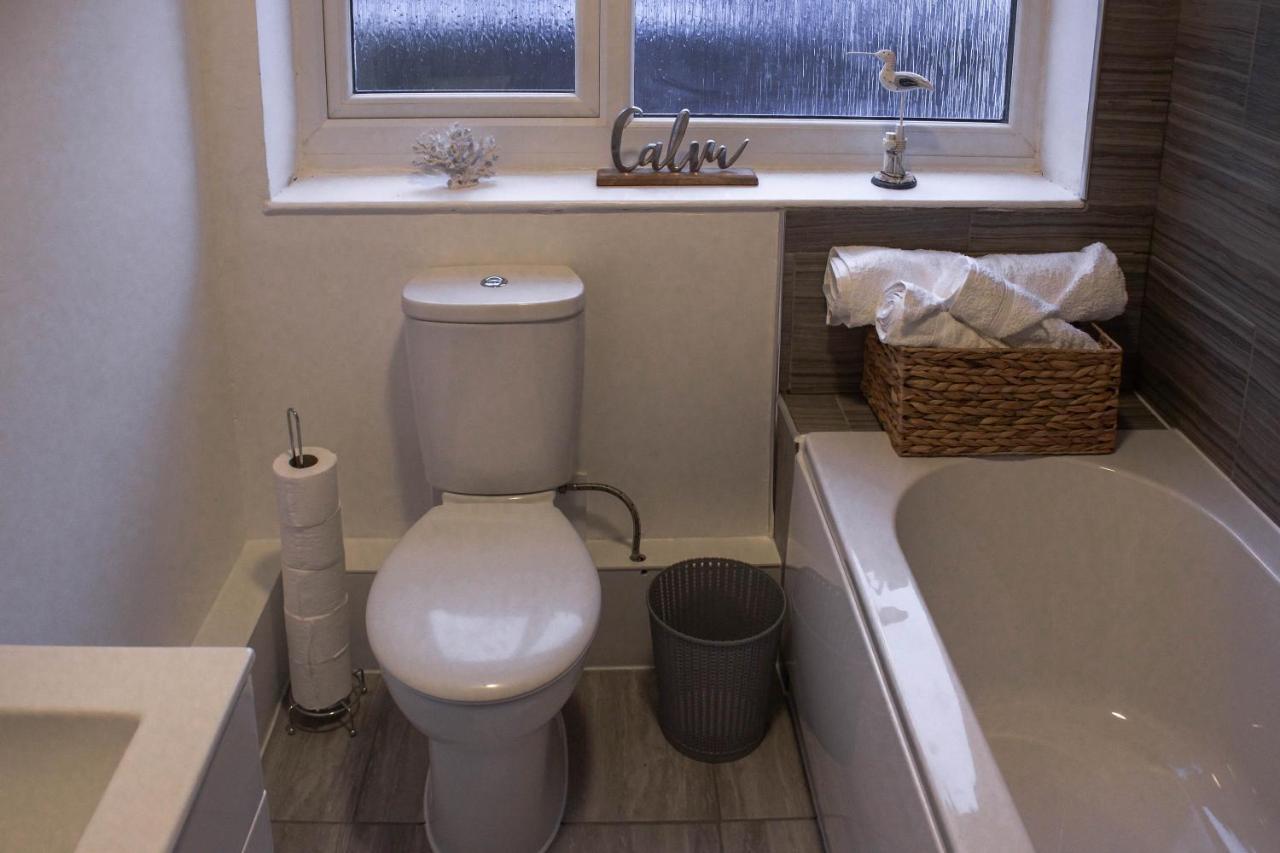 סוואנסי Business Friendly 3Br Home - King Size Beds & Centrally Located מראה חיצוני תמונה